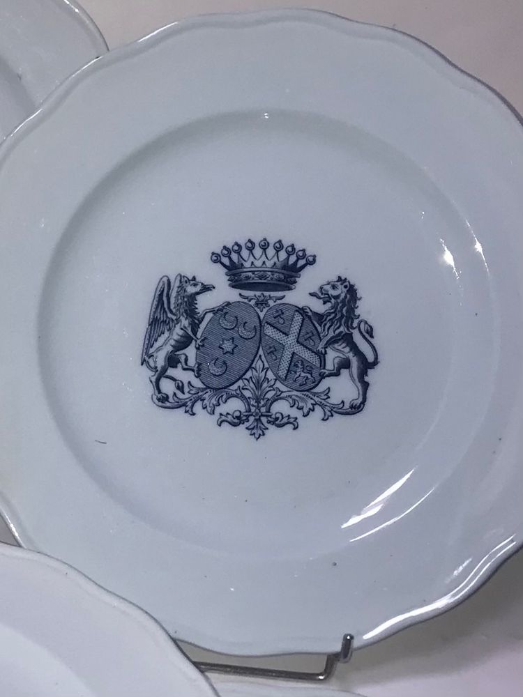 English earthenware plates with heraldic nobility coat of arms, 19th century