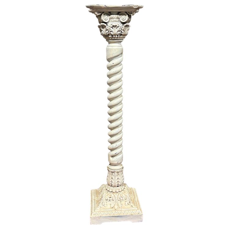 Colonne en bois sculpté du XIXe siècle