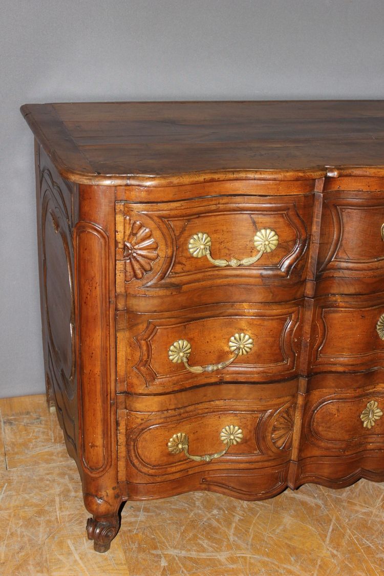 Provençal Crossbow Chest of Drawers in Walnut 18th Century