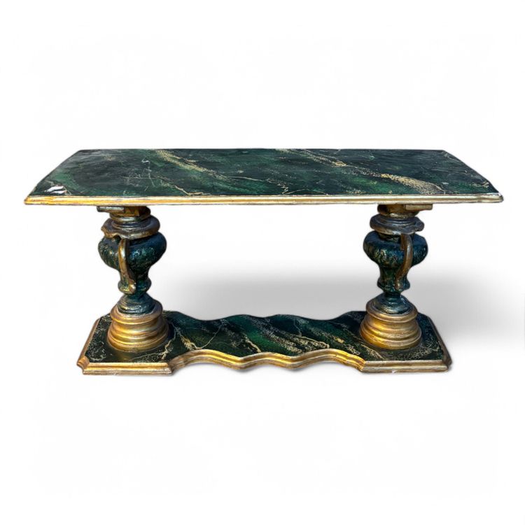 Table basse ancienne peinte et dorée du XIXe siècle