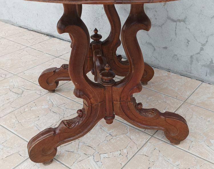 Napoleon III walnut gueridon table