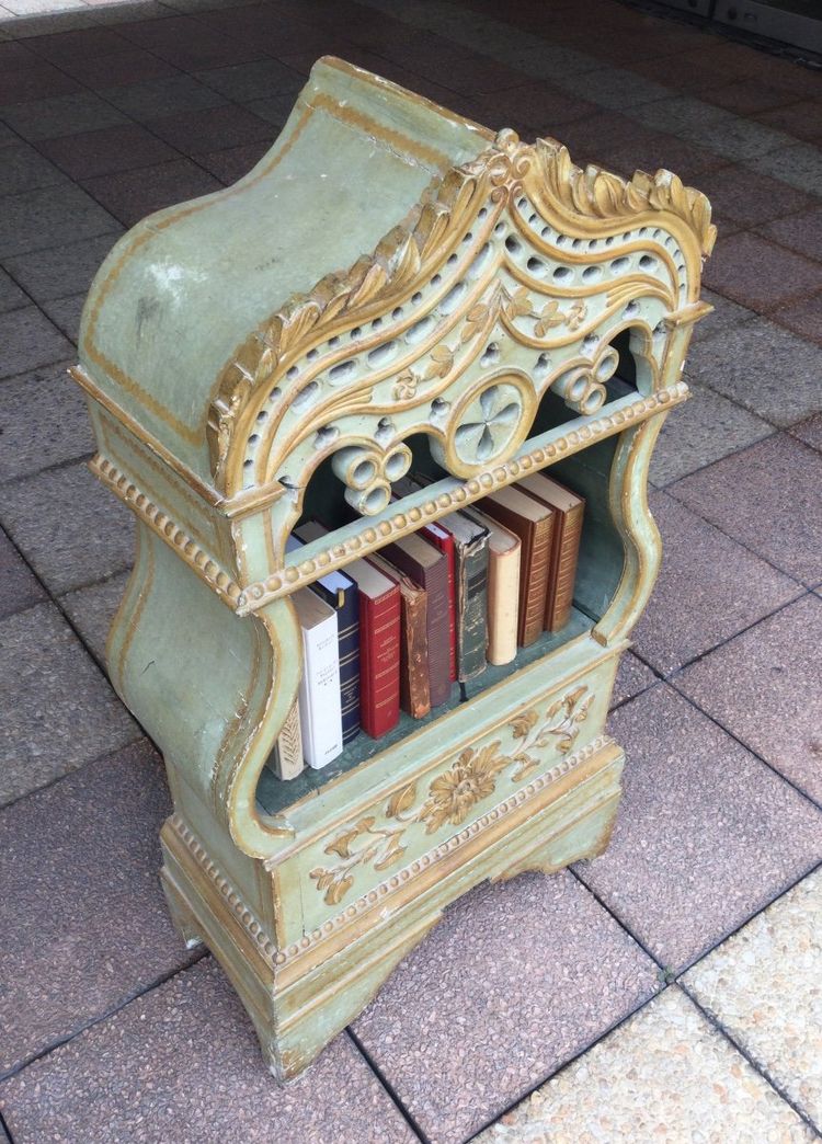 Niche for Cats or Small Dogs that can be used as a Bookcase, 19th Century