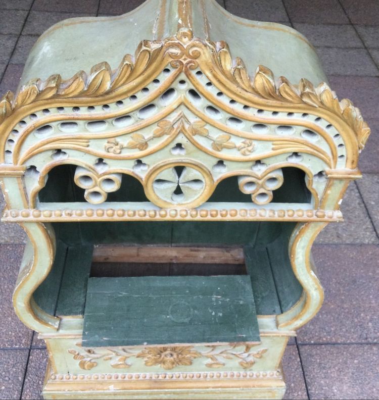 Niche for Cats or Small Dogs that can be used as a Bookcase, 19th Century