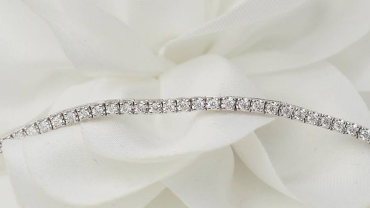 White gold and 1ct diamond river bracelet