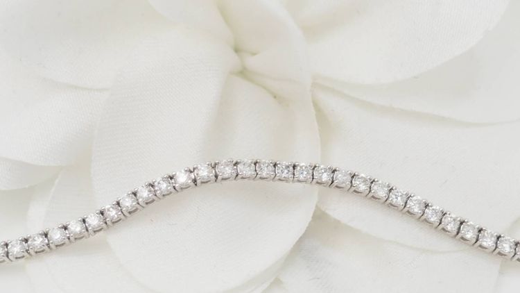 Bracelet de luxe rivière en or gris et diamants 2,04cts