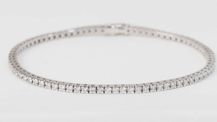 White gold and 2.50ct diamond river bracelet