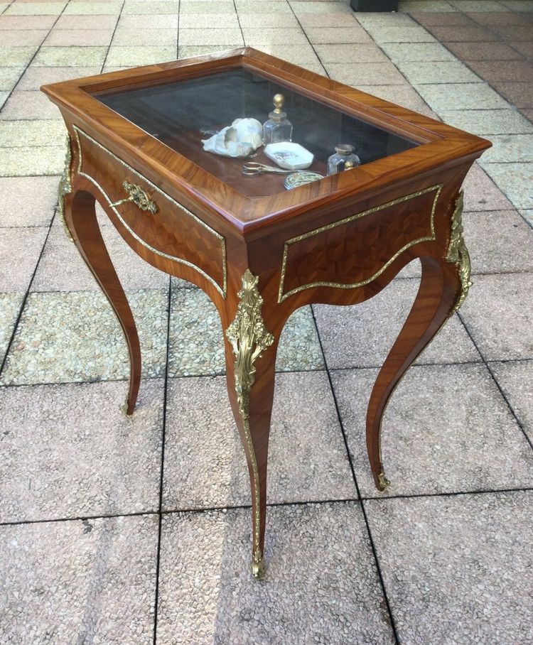 Kleine flache Vitrine mit Intarsienarbeit, Periode Napoleon III