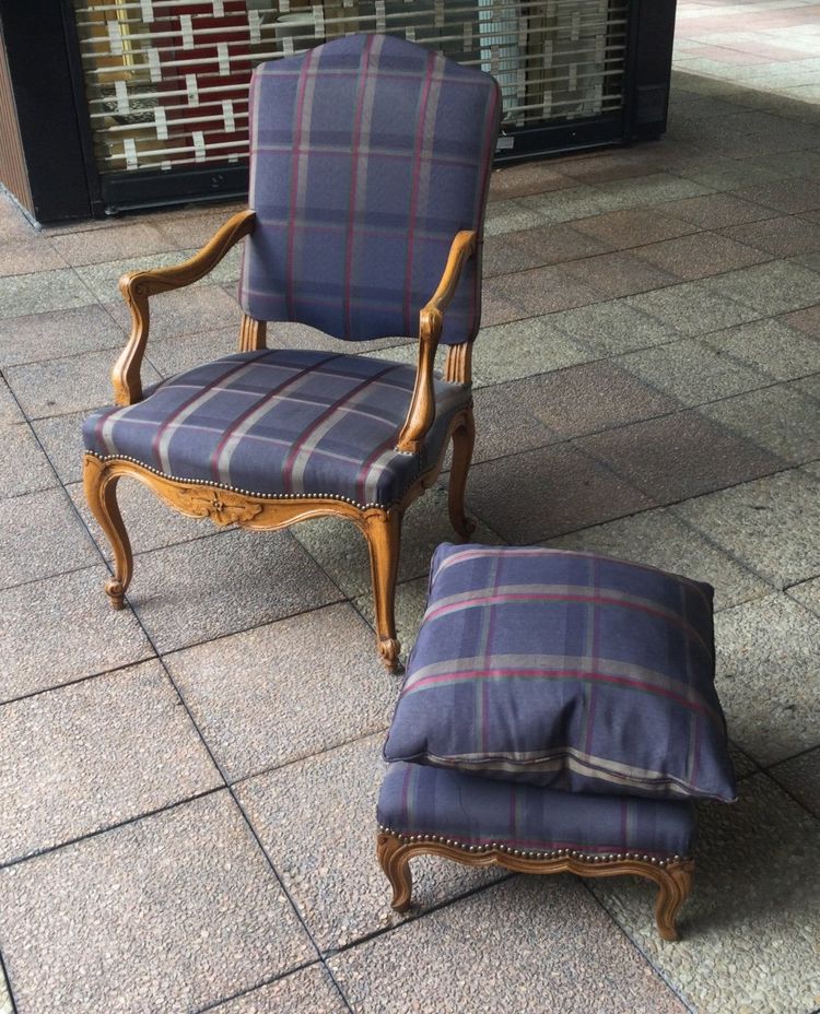 Fauteuil Confortable  et repose- Pieds de style  Régence-louis XV