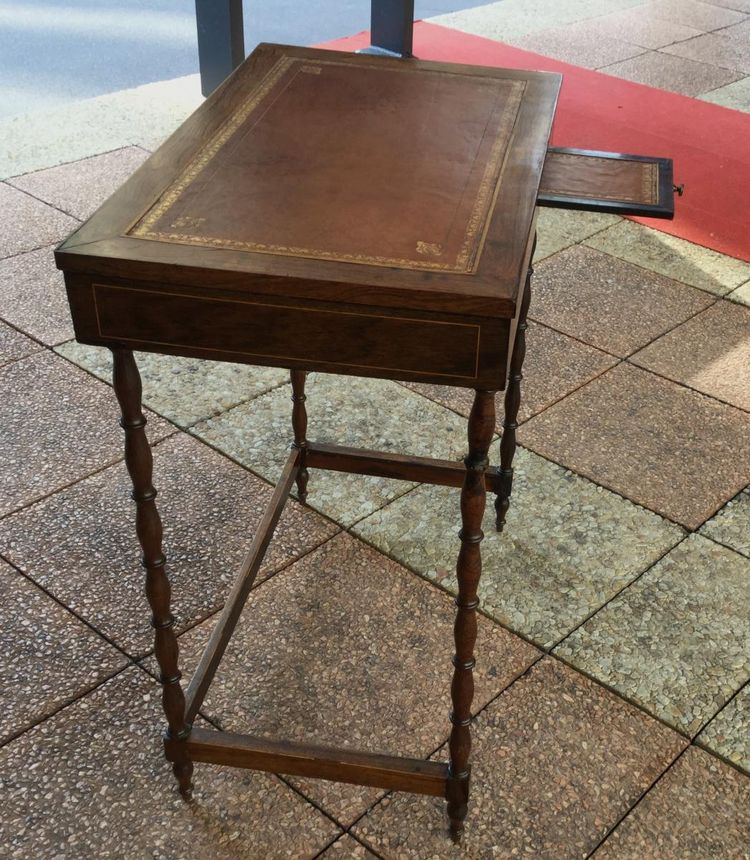 Rosewood desk from the Napoleon III period