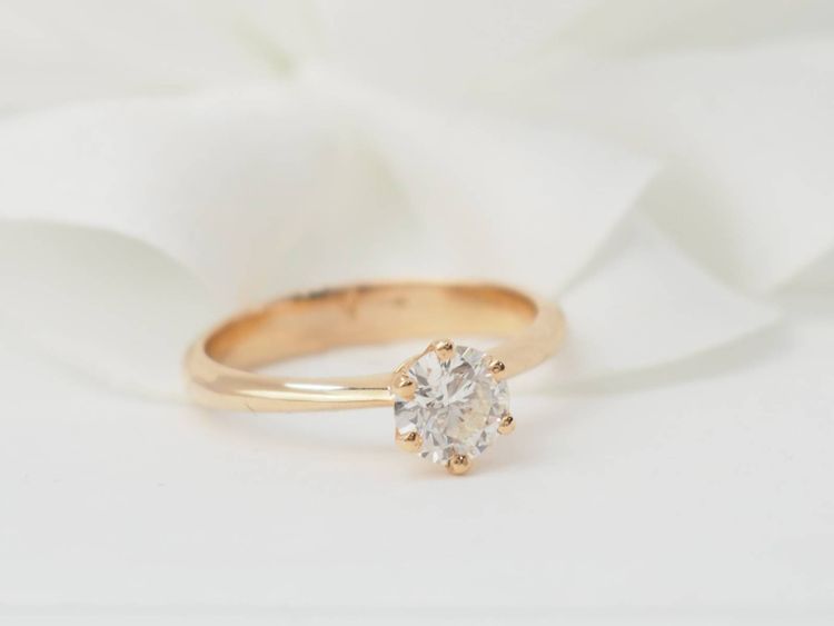 Solitaire ring in rose gold and certified 0.74ct diamond