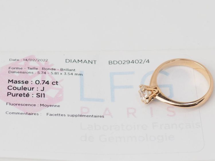 Bague solitaire en or rose et diamant 0.74ct certifié