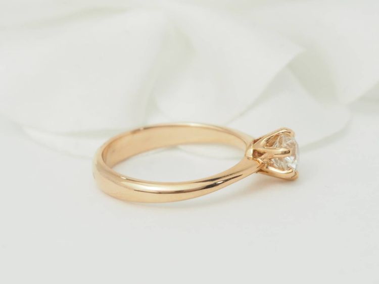 Solitaire ring in rose gold and certified 0.69ct diamond