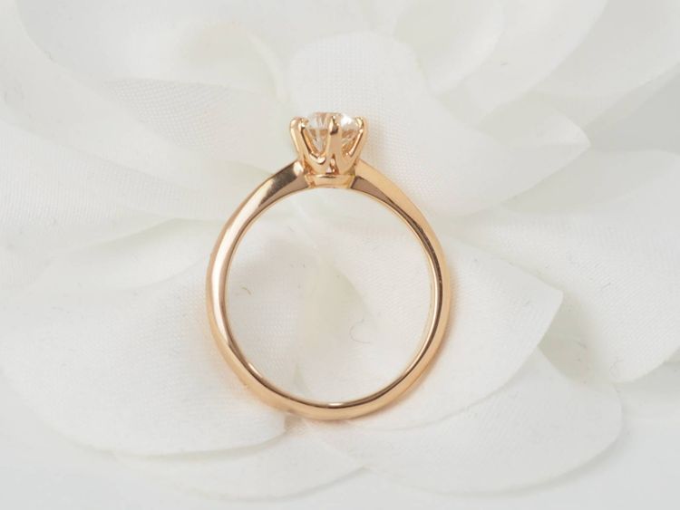 Solitaire ring in rose gold and certified 0.69ct diamond