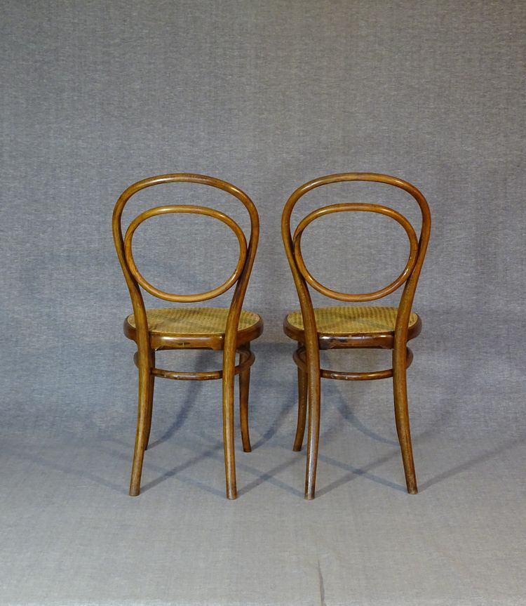 2 Thonet Nr. 10 Stühle, Version 1870, neues Rohrgeflecht