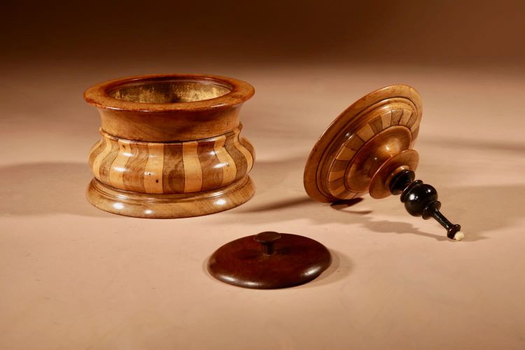 Treen, Tobacco Interest, Set of a Mahogany Barrel Pipe Stand and its Mahogany Tobacco Box