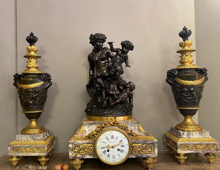 Very important clock and its two pots, Clodion