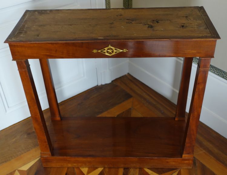 Consulate period console in mahogany and mercury-gilt bronze