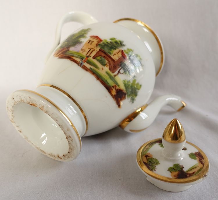 Servizio da caffè Impero in porcellana parigina dorata con oro zecchino e paesaggi italiani - circa 1820