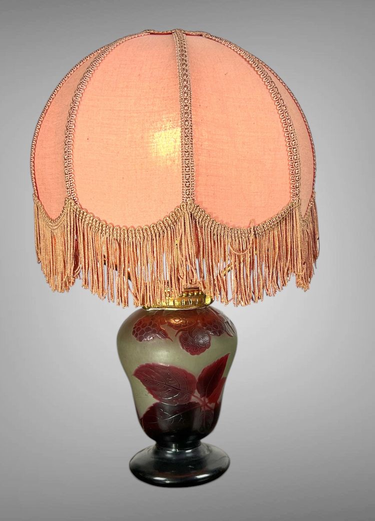 LAMPE EN PÂTE DE VERRE SIGNÉE D'ARGENTAL A DÉCOR DE FRAMBOISES ÉPOQUE ART DECO