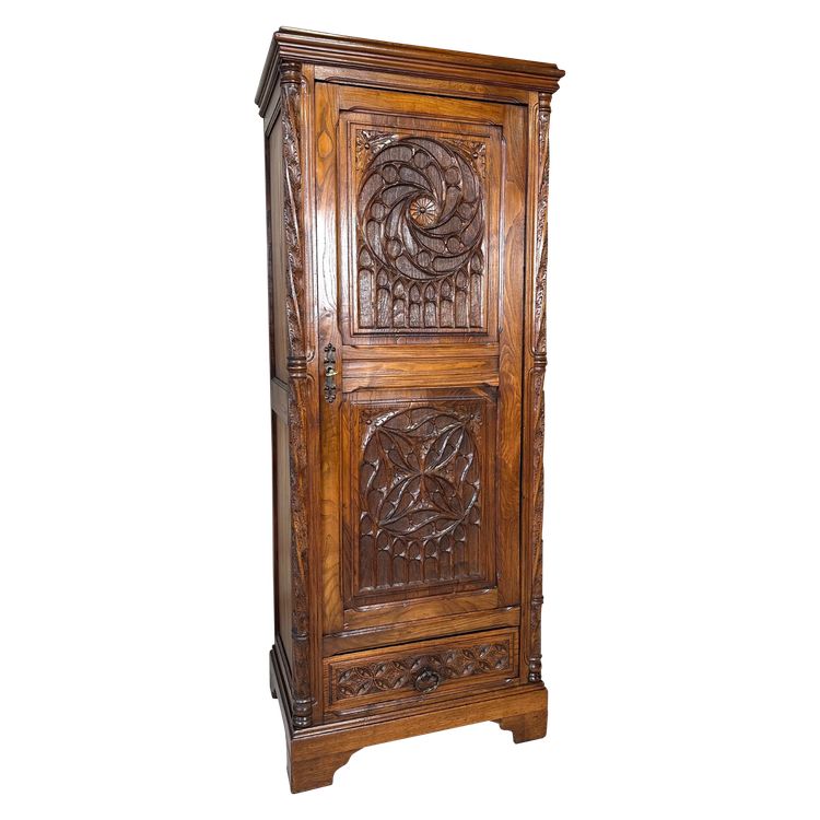 Armoire de style Gothique 1900