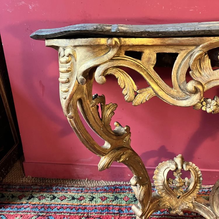 Console en bois doré, époque Louis XV