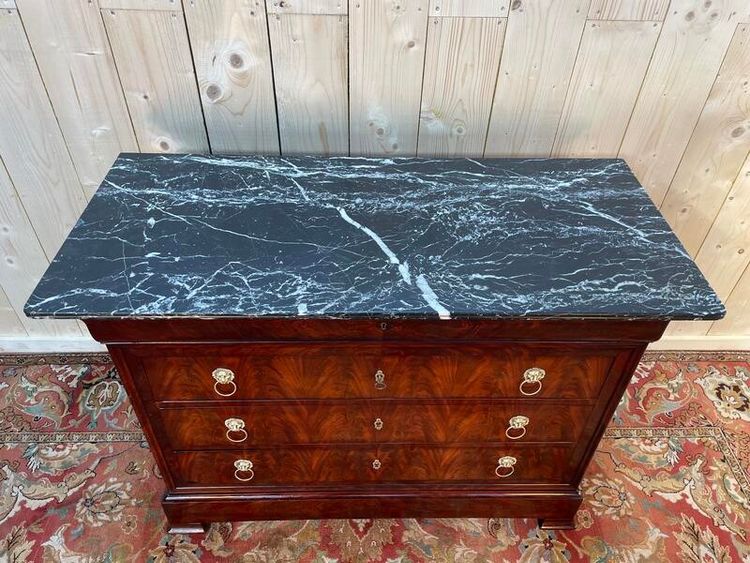 Commode époque Louis Philippe en acajou 