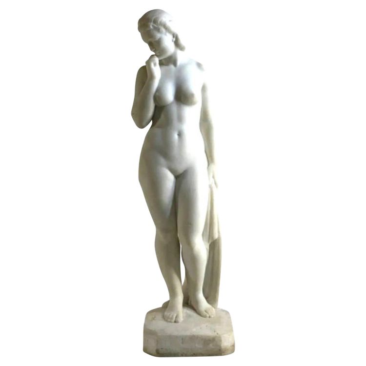 Baigneuse – Une Sculpture Raffinée en Marbre de Carrare par Cipriani Ugo di Meneville 