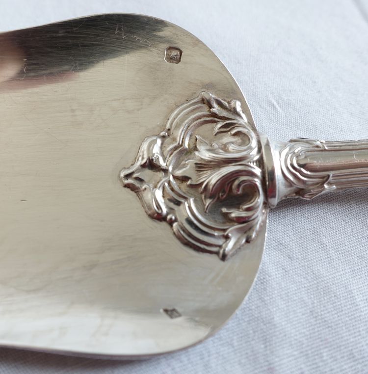 Set of Napoleon III serving cutlery in solid silver and ivory, Minerva hallmark