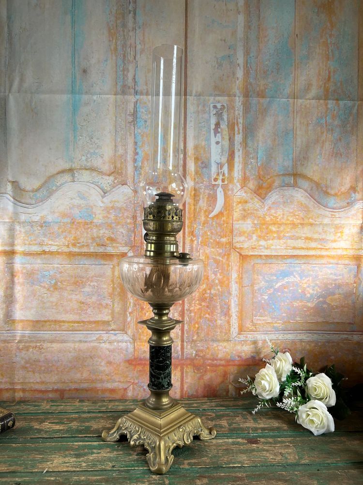 Antique Brass and Marble Kerosene Lamp – 20" Matador Burner – Late 19th Century