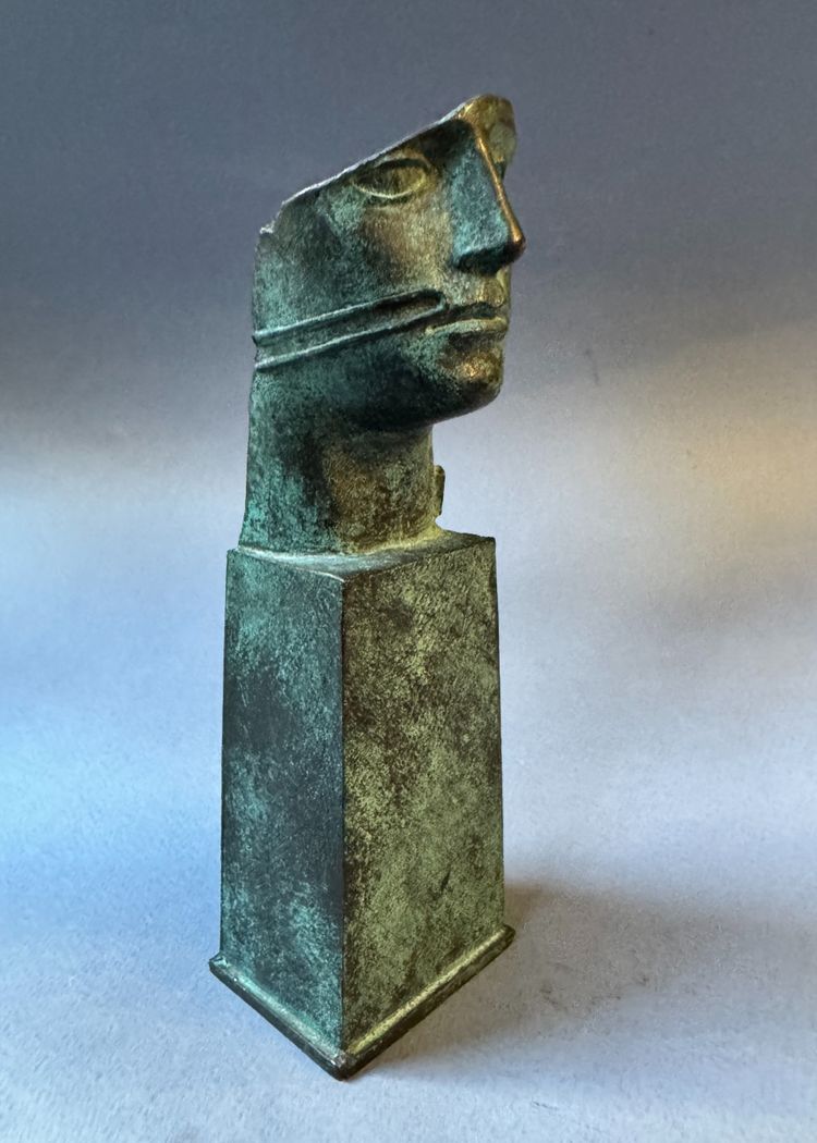 Bronzeskulptur von Igor Mitoraj „Tindaro“ Büste eines Mannes 