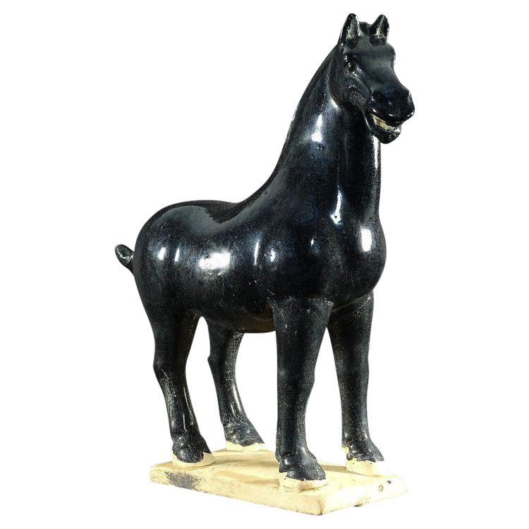 Chine, Années 1960/1970, Sculpture En Terre Vernissée Figurant Un Cheval Esprit Dynastie Tang.