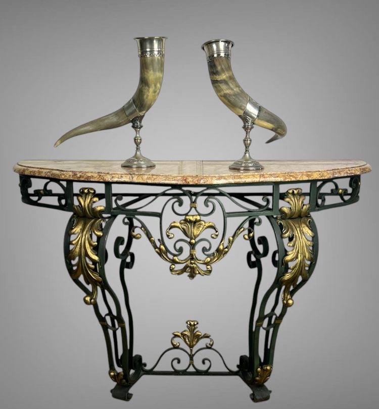 CONSOLE EN FER FORGÉ A DÉCOR DE FEUILLAGES AVEC DESSUS MARBRE ÉPOQUE ART DECO