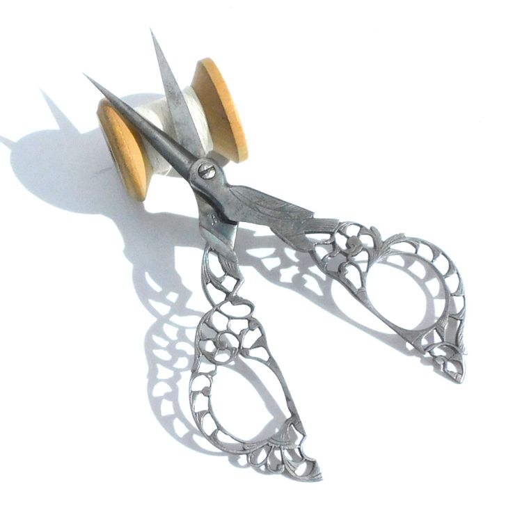 Coppia di forbici da cucito e ricamo italiane Stork Steel Lace Bartolomeo Terzano XIX secolo 