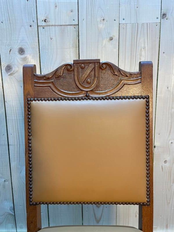 Suite of 8 Louis XIII style chairs - high leather era