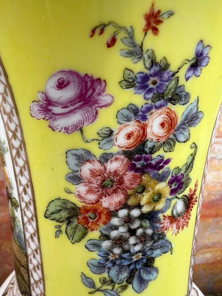 Vaso in porcellana di Dresda – Manifattura Helena Wolfsohn – Circa 1880