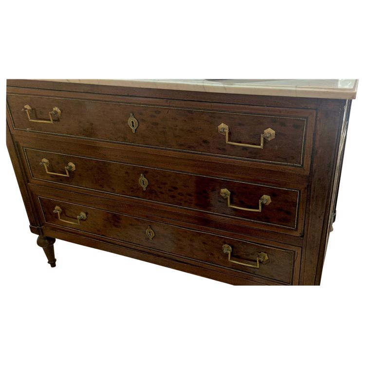 Louis XVI chest of drawers in speckled mahogany