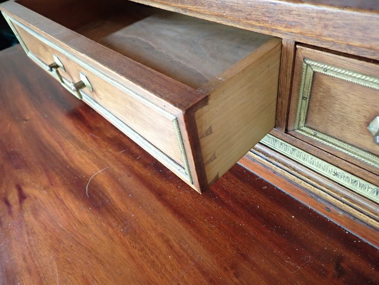 Sciban mahogany chest of drawers