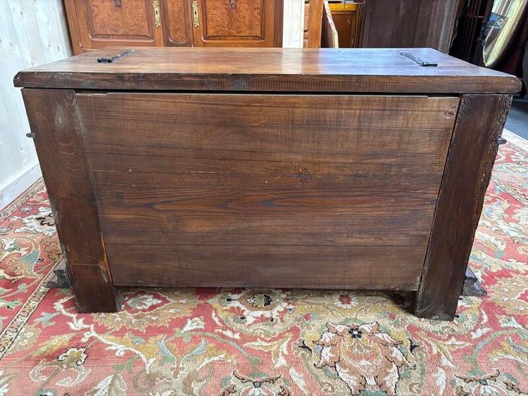 Small wood or toy chest