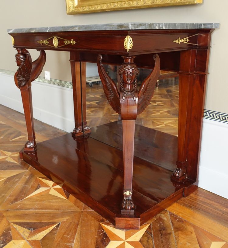 Consulate period console in flamed mahogany, attributed to Molitor - mercury-gilt bronzes