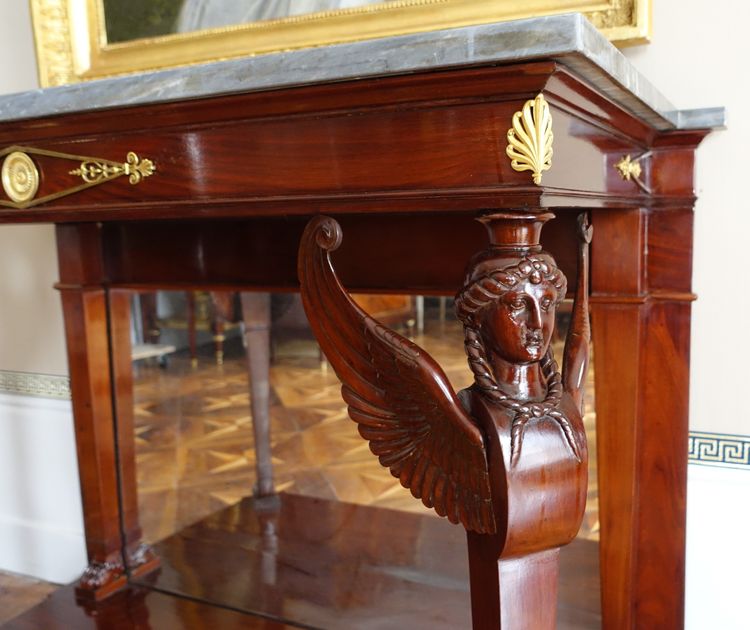 Consulate period console in flamed mahogany, attributed to Molitor - mercury-gilt bronzes