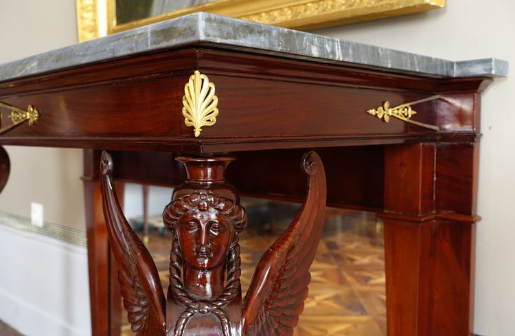 Consulate period console in flamed mahogany, attributed to Molitor - mercury-gilt bronzes