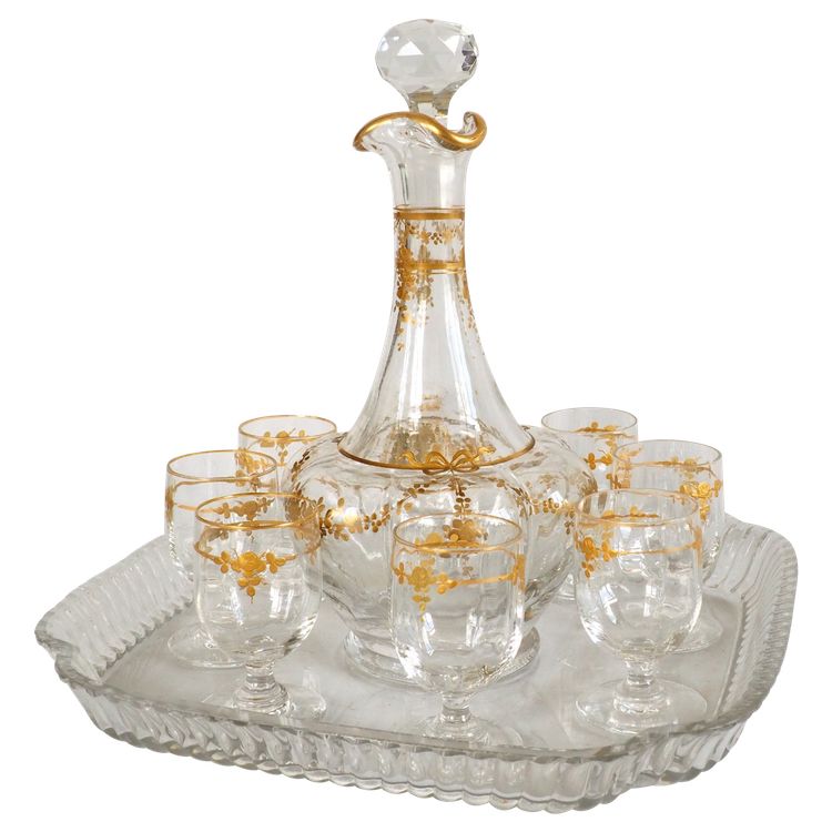 Service à liqueur d'époque Napoléon III en cristal de Baccarat rehaussé d'or fin