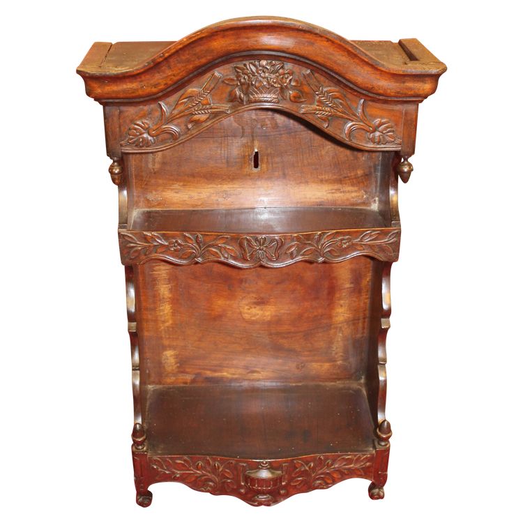 Estanier Provençal galbé de style Louis XV en bois naturel sculpté époque 19ème