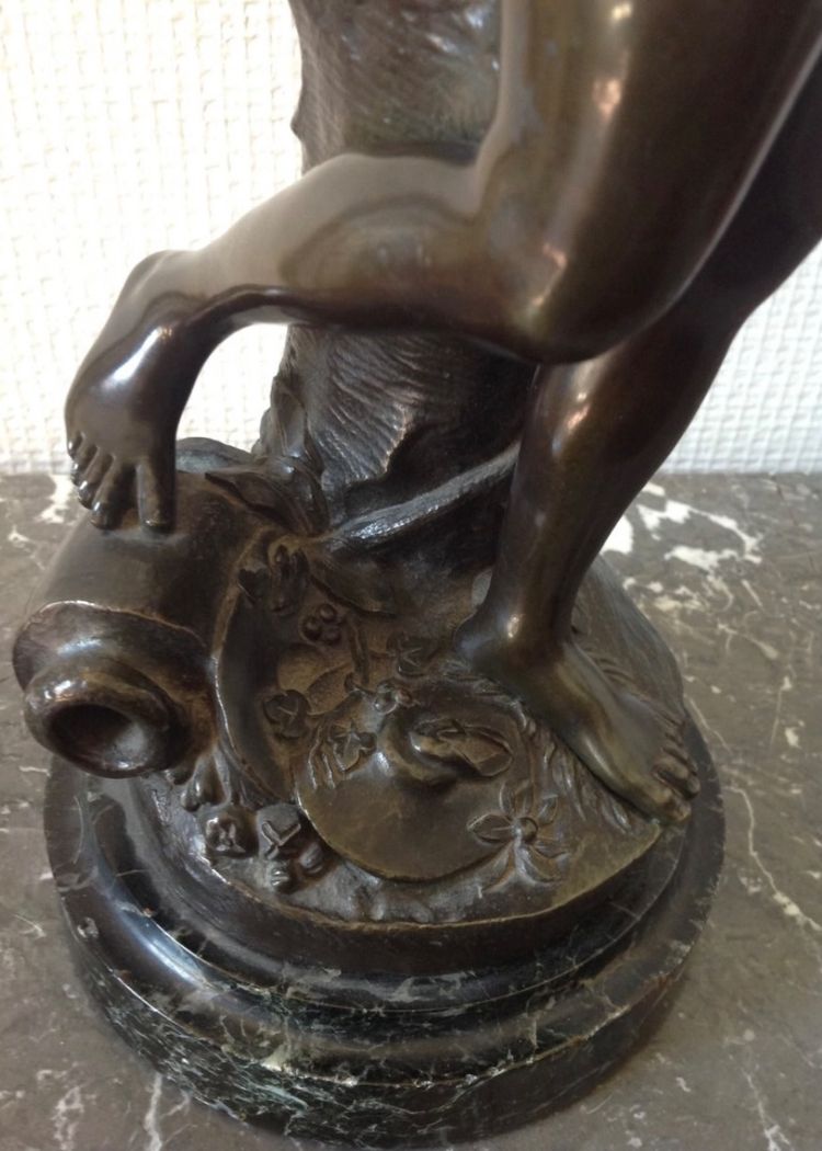 Bronzo del XIX secolo con patina marrone raffigurante un baccanale secondo Clodio