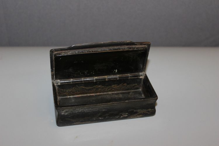 Snuffbox In Horn And Inlay End XIX