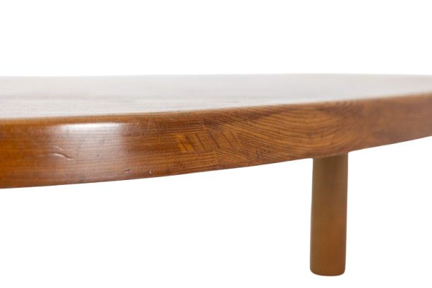 Pierre Chapo. Table basse modèle « T22 » en orme. Années 1980 LS64004159K