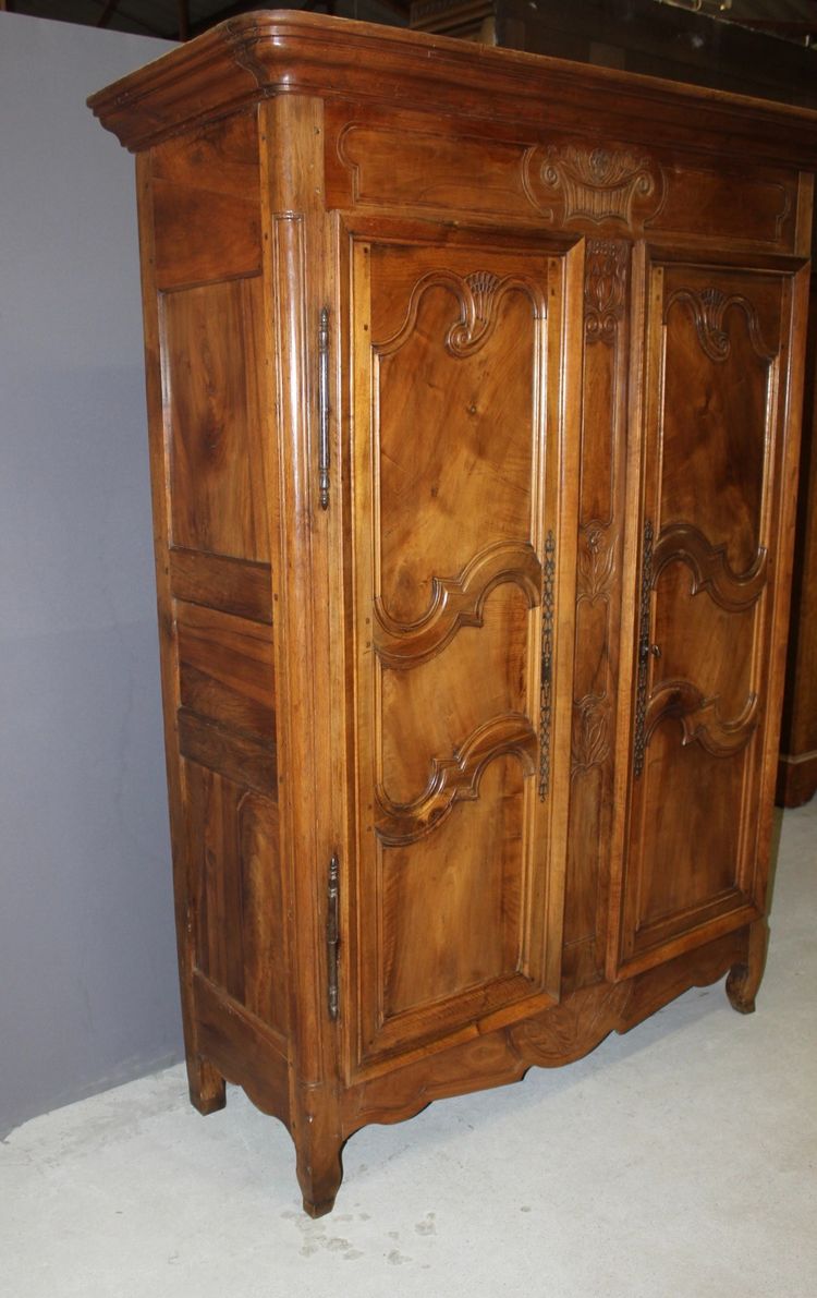 Armoire Bressane En Noyer Datée 1888