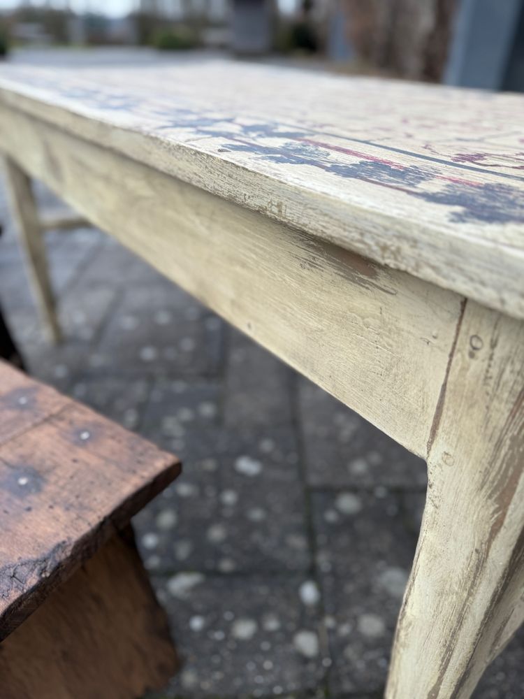 Table de ferme aux motifs peints et patine datant du 19e siècle 