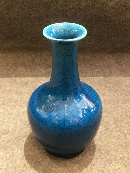 Petit Vase Craquelé Bleu, XXe Siècle