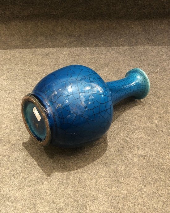 Petit Vase Craquelé Bleu, XXe Siècle